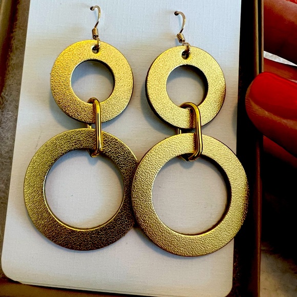 BNIB Nickel and Suede Gold Satin Sloanes - Picture 1 of 2